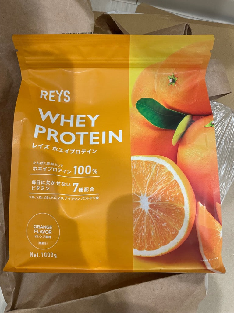 REYS レイズ ホエイ プロテイン 山澤 礼明 監修 1kg 国内製造 ビタミン7種配合 WPCプロテイン ぷろていん ホエイプロテイン (オレン 送料無料