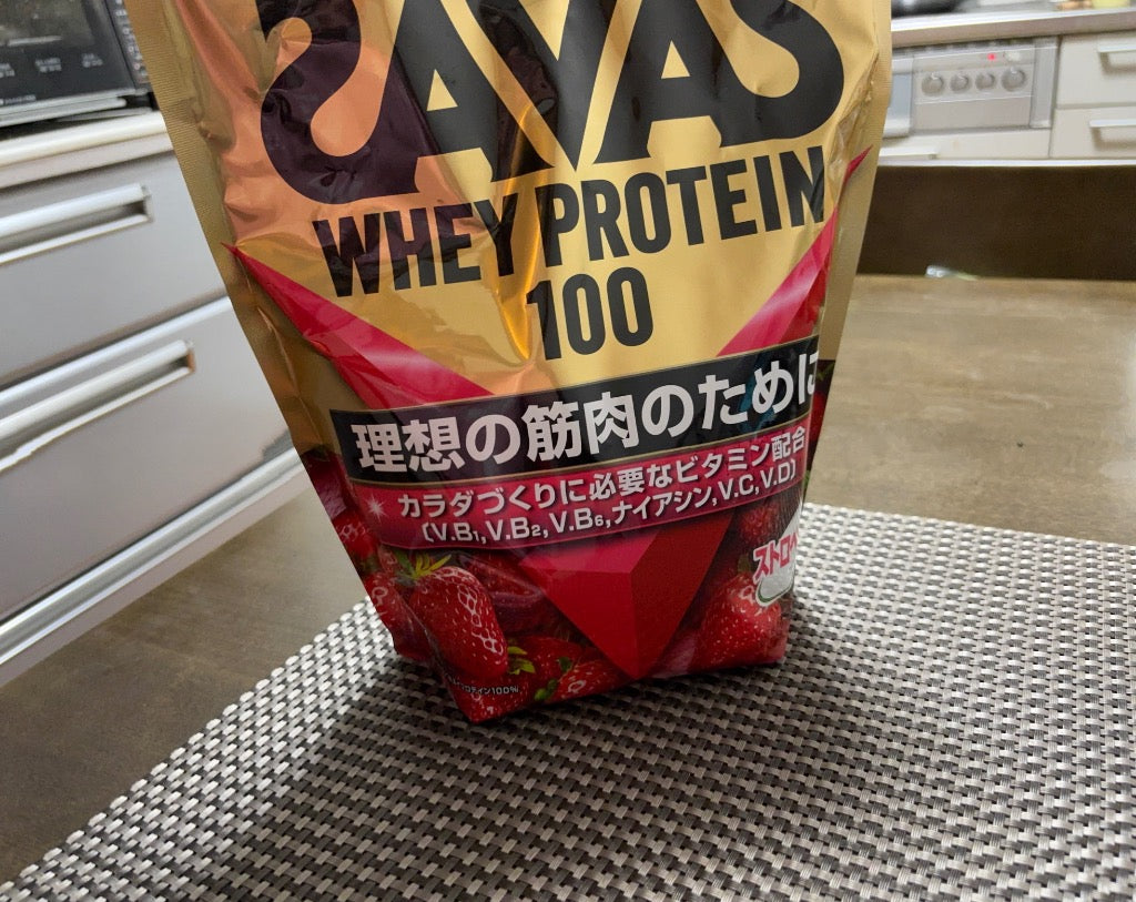 明治　ザバス　ホエイプロテイン１００　ストロベリー味　９８０ｇ　１パック